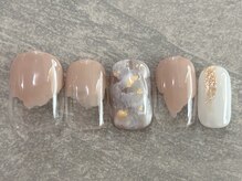 カラネイル 南森町店(calla nail)/金箔　白インク　変形フレンチ