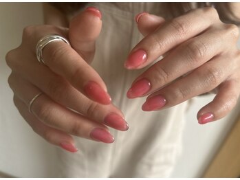 シンメ(SIMME)の写真/シンプルの中にちょっとしたデザインを。派手になりすぎず、でも他と被らないあなただけのネイルに◆