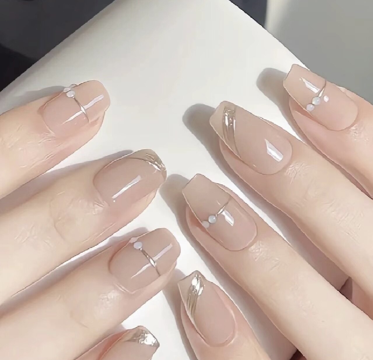 No 2】マグネットネイル ベージュ ワンカラー ネイルチップ