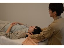 男女に人気のドライヘッドスパ！頭痛、目の疲れ、首や肩こりに◎