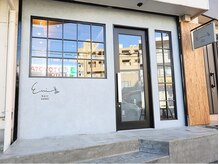 こちらが当店の外観となります！扉を開けてお入りください