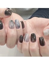 タイニーネイル(tiny nail)/モノトーンニュアンスネイル