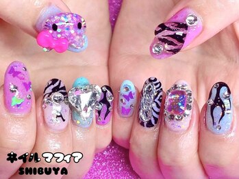 ネイルマフィア 渋谷(NAIL MAFIA)/ギャル/キティちゃん/ゴテゴテ