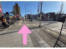 ビューティーアイラッシュ イオンモール新瑞橋店/右手の信号を渡ります