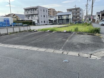 アンク(ank)/駐車場ankの看板あり
