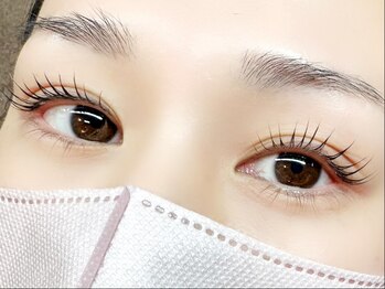 ブルー 弘明寺店(Blue)の写真/パリジェンヌラッシュリフトでビューラーいらずの目元に♪目に光が入りやすい上下セットも大人気♪