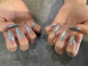 クレセント 武蔵小山(Crescent)/マグネットネイル