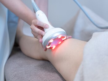 ルシアル 南浦和店(LUCIAL)の写真/LUCIAL式で“めぐる身体”へ。マシンで温めながら引き締め、リンパを流す。