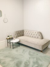 ナロウ(NALOW)/待合