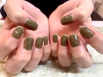 秋冬のマットカラーネイル