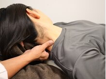 長年の首肩こりも深層筋まで届かせる本格整体でスッキリ改善!!