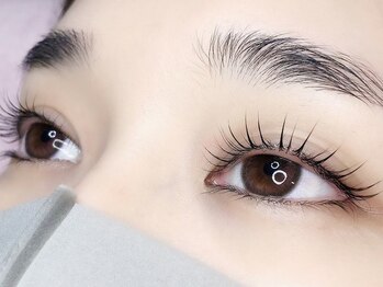 ヘアアンドアイ ブローチ(Brooch)/【まつパ】当店お客様