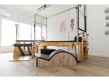 クラウン 原宿 明治神宮前(CROWN)/清潔感あふれる洗練スタジオ♪