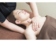 エステ ステーション リボーン 心斎橋/ヒロコメソッド★肩マッサージ