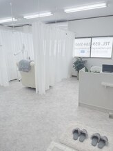 ホワイトニングショップ 鈴鹿店/落ち着く店内♪