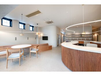 栄光治院 豊田院/受付・待合[肩こり/腰痛/猫背]