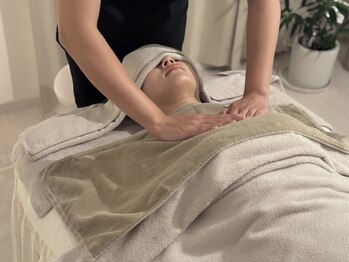 アンソレイユ(ensoleille)/胸元の筋肉もしっかりほぐす