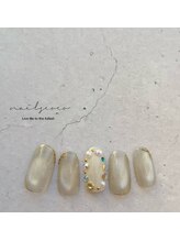 ネイルズ ココ(nails COCO)/ストーン囲みネイル