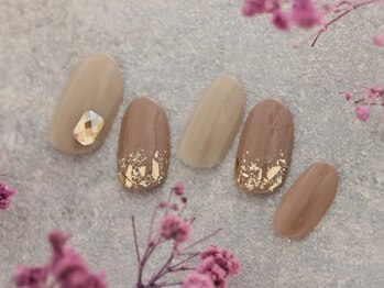 まつげアンドネイル アンジー(ANGIE)の写真/大人のきれいめシンプル派♪【集う日】の最新リッチな冬ネイル★1つのアクセントで上がるおしゃれの新定義