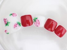 ネイルサロン あかねいろ/春夏フットネイル　手描きいちご