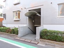ヌアット 新大久保(NUAT)/建物入口