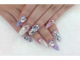 長さ出し　ビジューネイル