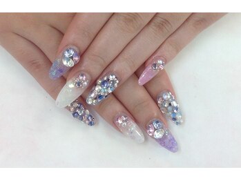 ネイルサロン ビューティーマジック 川口店/長さ出し　ビジューネイル