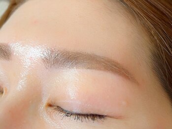 アマンジオ/オットー 新居浜店(amanjiwo/Otto)/アイブロウ（全体間引きあり）