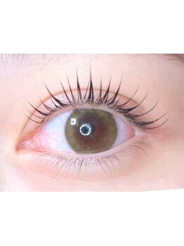 ナチュラル上品な目元にしたい