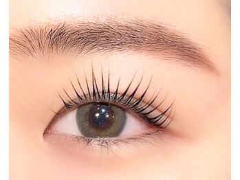 ラヴィリス(RAVILISS)の写真/[当日予約OK☆]高技術×モチの良さに自信あり！《次世代まつ毛パーマ¥5000》嬉しい濃厚トリートメント付♪