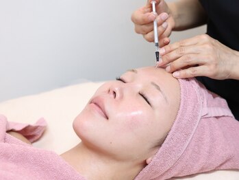 ジュエルビューティー(Jewel Beauty)/WiQo水光ピーリング施術中～