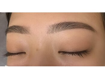 ビューステージ アイブロウサロン 秋田/平行眉♪