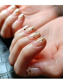 スクール(SCOOL)/2023 秋冬 10月 ゴールドネイル