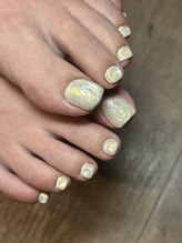 リリ ネイルアンドアイラッシュ(LiRi nail&eyelash)/グリーンイエローうるちゅる