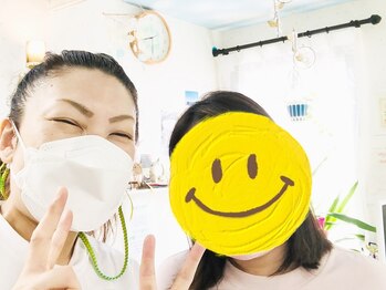 かおりビューティサロン/産後ママさんと一緒の写真