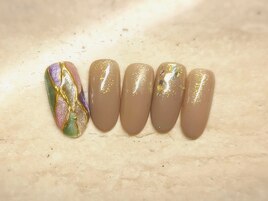 （初回）5700円（再来）6200円