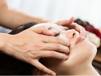 札幌大通美容矯正院の写真/「なぜこの顔なのか」歪み小顔改善に切る、入れる、糸は必要なし。元祖小顔専門店に任せてください！