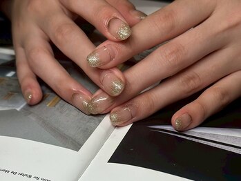 アース ネイルアンドアイラッシュ 甲府昭和店(HAIR & MAKE EARTH Nail&Eyelash)/2色シンプル　¥7500