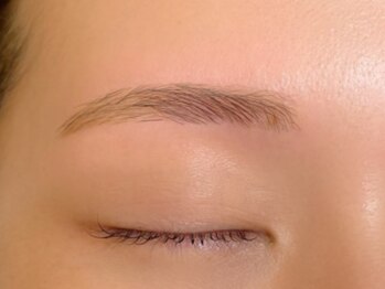 シル シェノン(cil shenon)/眉ワックススタイリング