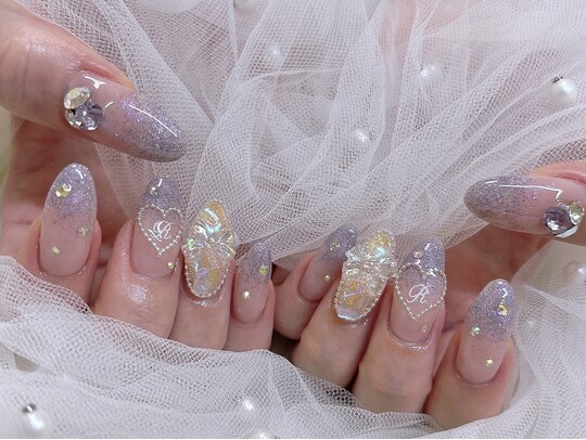 2025年冬】ガーリー ラメグラデーション ハンドのネイルデザイン集  