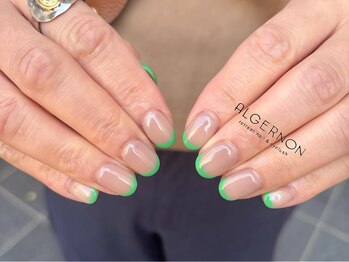 アルジャーノン リトリート(ALGERNON retreat)/カラーフレンチ