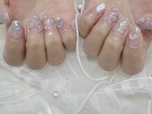 ハニービービー(Honey Bee Bee)/ぷっくりフラワーネイル