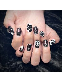 T052 モノトーンデザイン