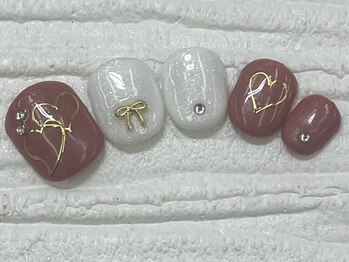 ハニービービー(Honey Bee Bee)/ハート女子ネイル