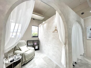 アテ(Ate)の写真/【朝9時～夜18時迄】沖縄県内初★通うほどお得なステップUP制度導入！上質な空間×高技術で理想の目元