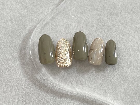 2025年冬】カーキのネイルデザイン集｜人気順｜ホットペッパービューティー 