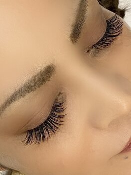 ボリュームのある目元にしたい