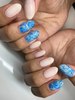 サラサネイルズ 代官山 恵比寿(sarasanails)/マット/手描き/うねうね