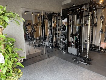 ビートジムビートジム(BEAT GYM)の写真/【☆下松に誕生☆】実績あるトレーナーが導く！理想のボディメイクジム！運動初心者の方も大歓迎です♪