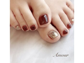 アムール(Amour)の写真/夏目前!角質ケア+足元からオシャレに♪【うる艶フット・ワンカラーorグラデーション¥6300→¥6000】
